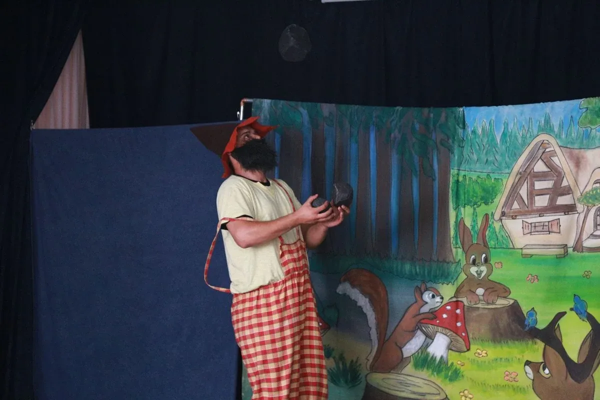 Teatrzyk "Królewna Śnieżka i 7 krasnoludków" w Małkini Górnej (zdjęcia)