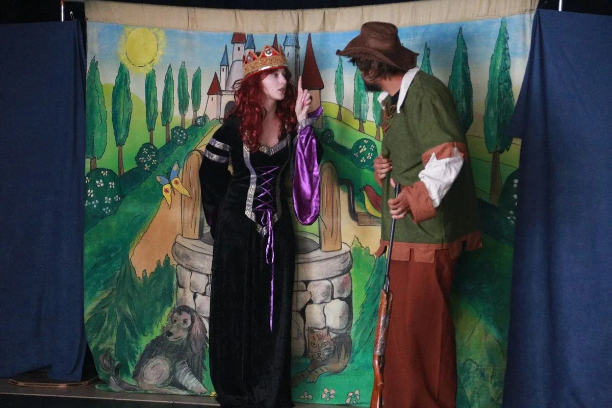Teatrzyk "Królewna Śnieżka i 7 krasnoludków" w Małkini Górnej (zdjęcia)