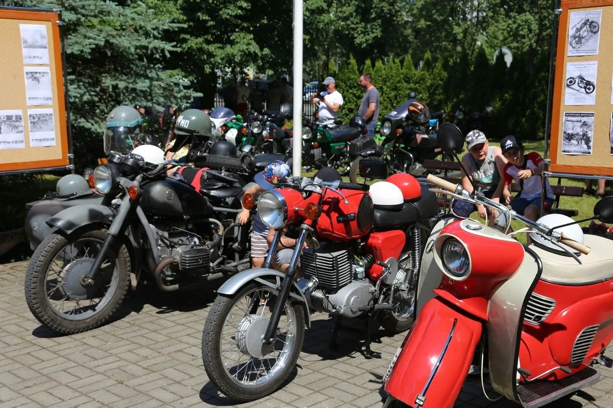 X edycja wystawy motocykli "Legendy PRL-u" (zdjęcia) 