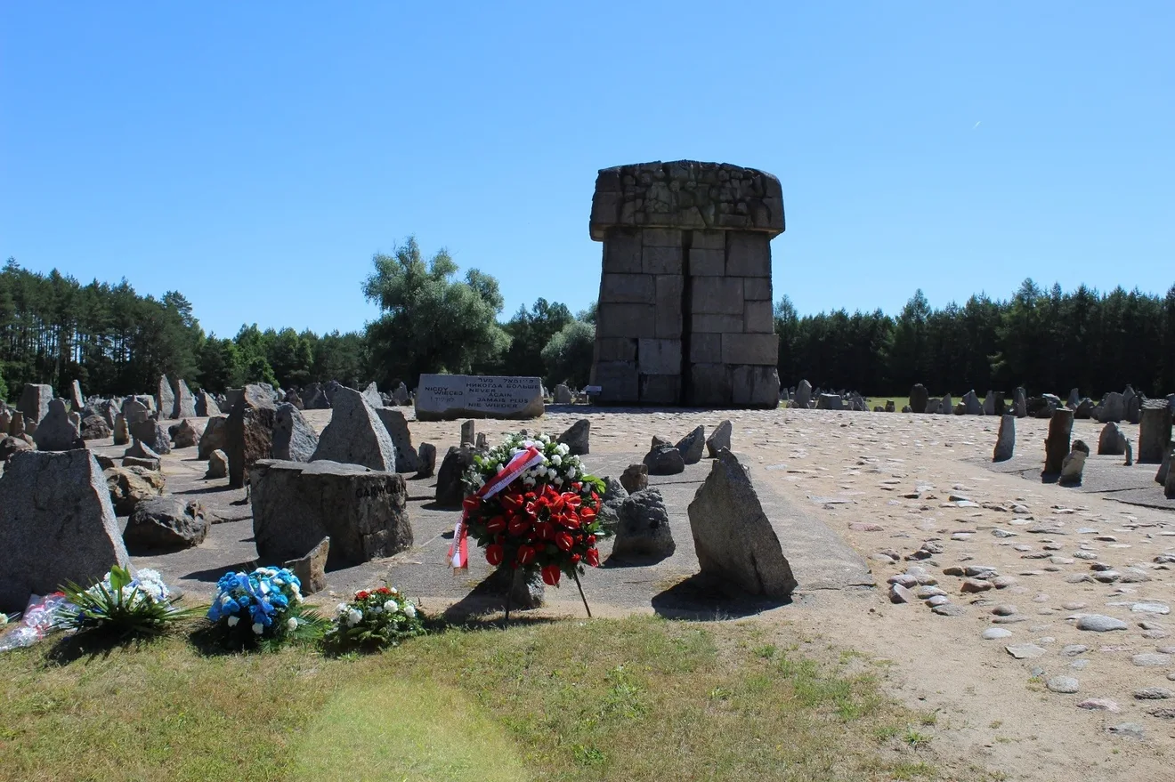 Uroczyste obchody Narodowego Dnia Pamięci Ofiar Niemieckich Nazistowskich Obozów Koncentracyjnych i Obozów Zagłady (zdjęcia)