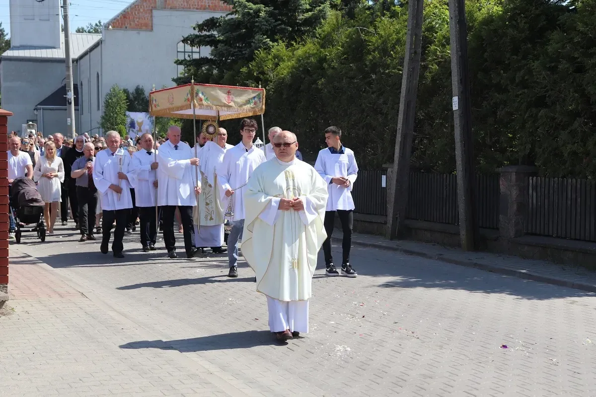 Uroczystości Bożego Ciała w parafii Opatrzności Bożej (zdjęcia)