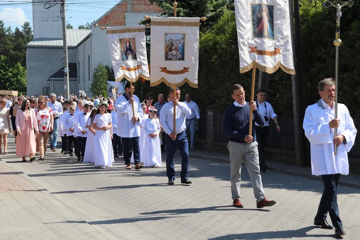 Uroczystości Bożego Ciała w parafii Opatrzności Bożej (zdjęcia)