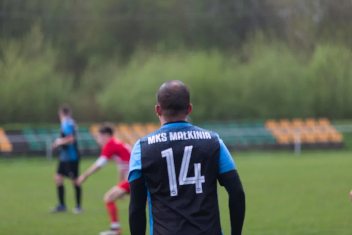 Jastrząb poleciał do domu bez punktów. MKS Małkinia górą. Trener miał nosa (zdjęcia)