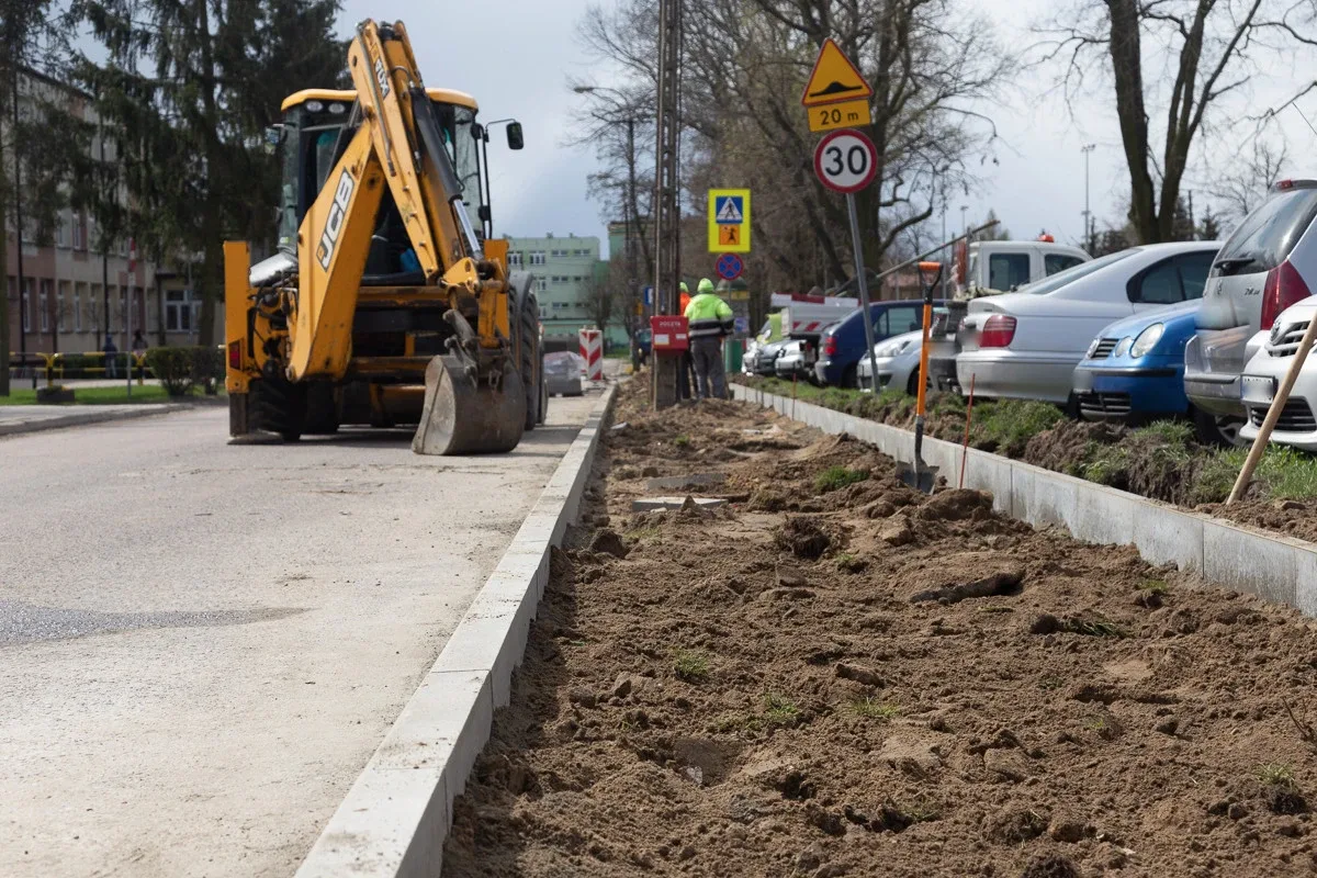 Trwają prace remontowe przy ulicy Widnichowskiej (zdjęcia)