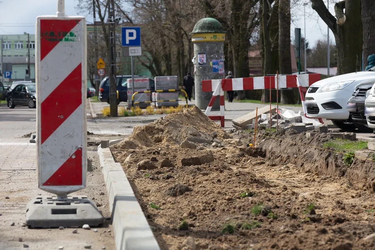 Trwają prace remontowe przy ulicy Widnichowskiej (zdjęcia)