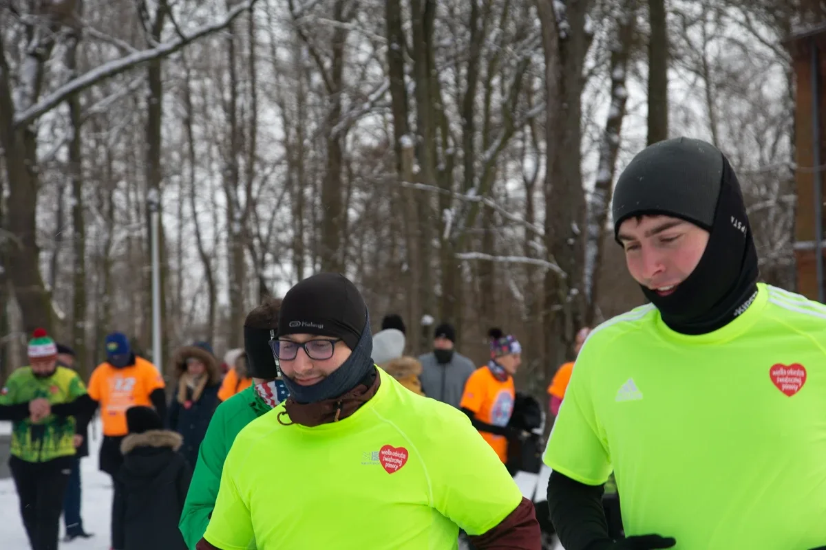 Charytatywny bieg "Ostrów Biega" podczas 29. Finału WOŚP (zdjęcia)