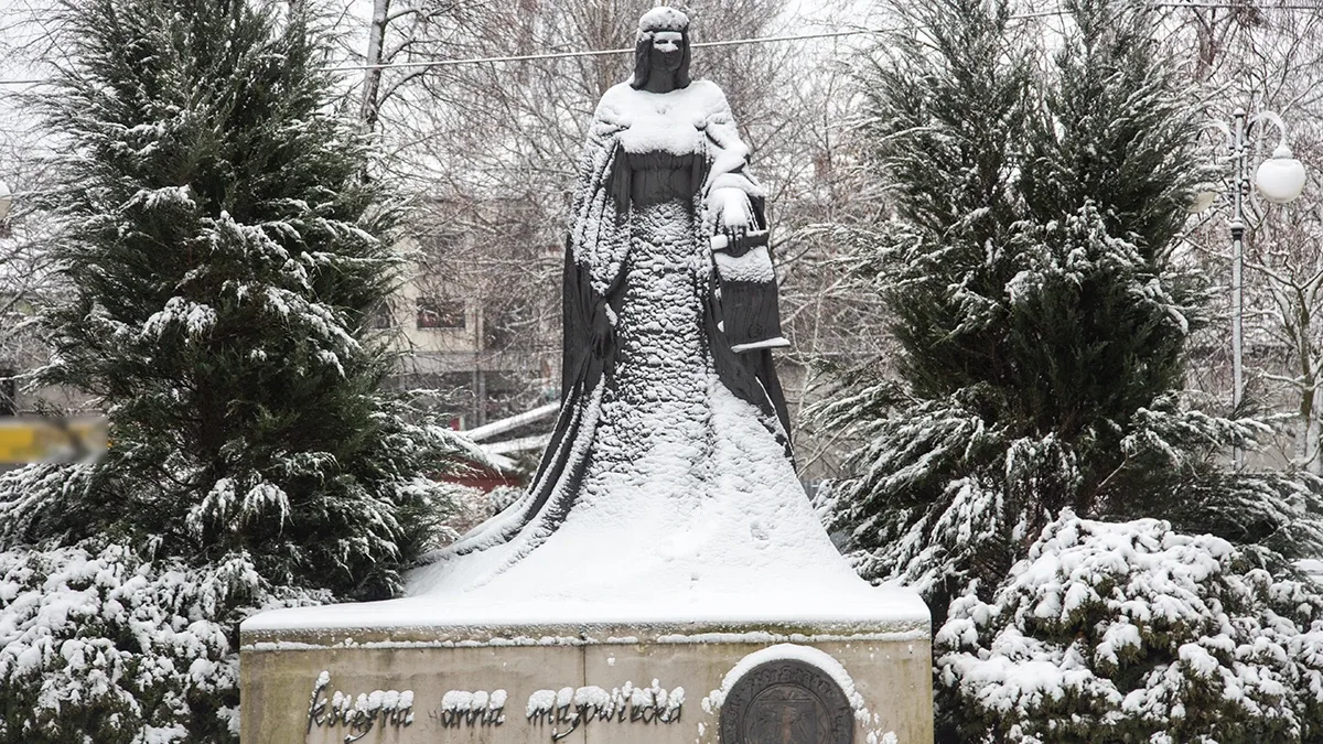 Ostrów Mazowiecka pokryta śniegiem (zdjęcia)