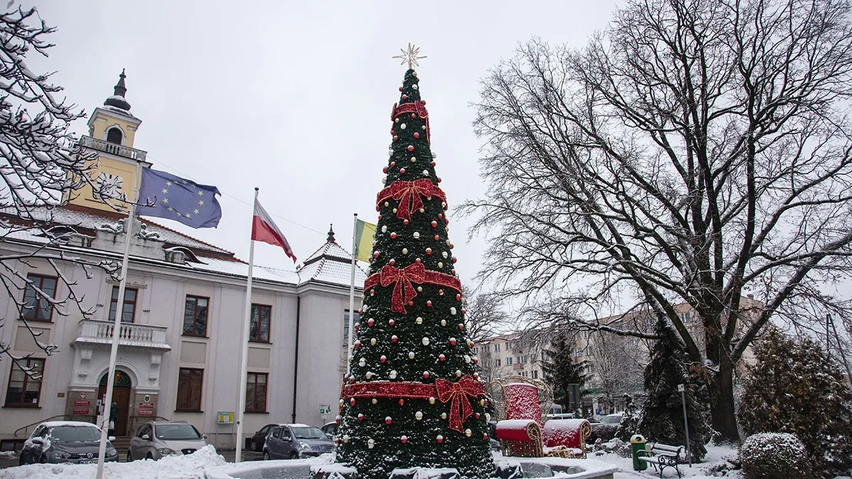 Ostrów Mazowiecka pokryta śniegiem (zdjęcia)