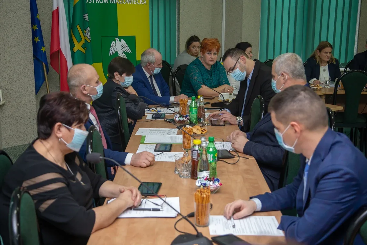 Zatwierdzono Uchwałę Budżetową na 2021 - Urząd Gminy Ostrów Mazowiecka (zdjęcia)