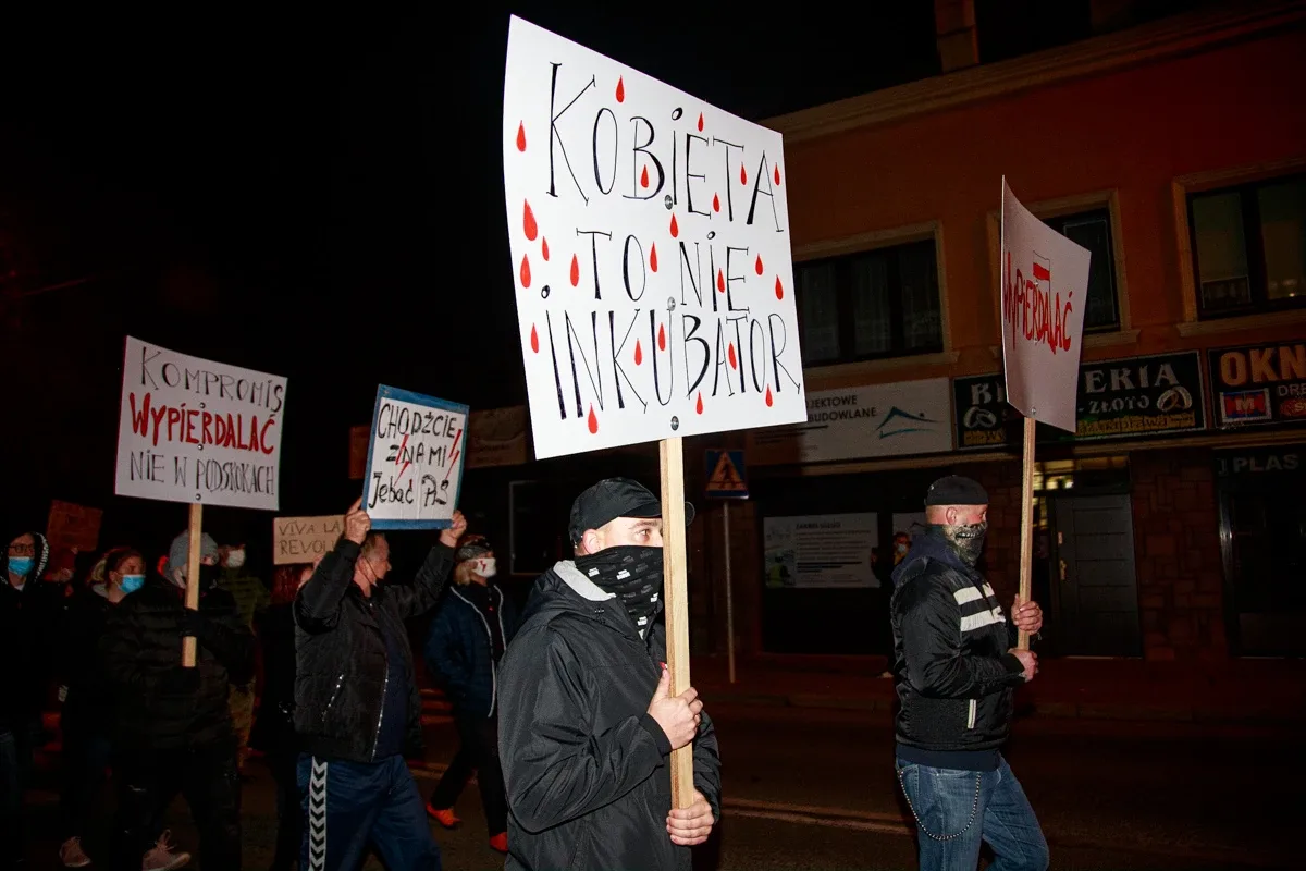 Piątkowy Strajk kobiet w Ostrowi Mazowieckiej (zdjęcia)