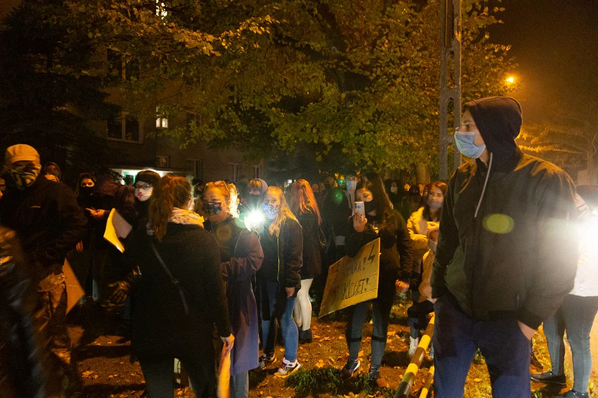 Strajk kobiet w Ostrowi Mazowieckiej. Skandaliczne zachowanie części uczestników (zdjęcia, wideo)
