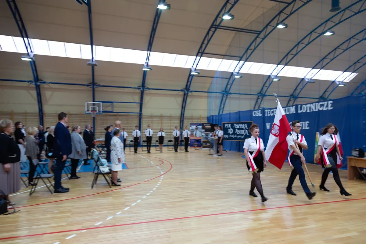 Ślubowanie uczniów szkoły lotniczej w Nagoszewie (zdjęcia)