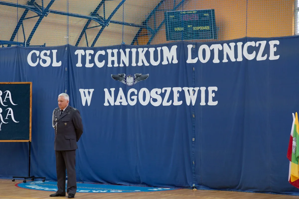 Ślubowanie uczniów szkoły lotniczej w Nagoszewie (zdjęcia)