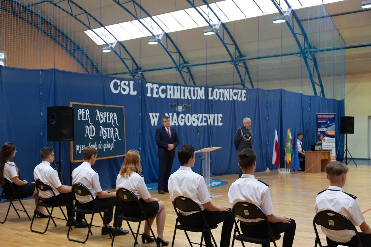Ślubowanie uczniów szkoły lotniczej w Nagoszewie (zdjęcia)
