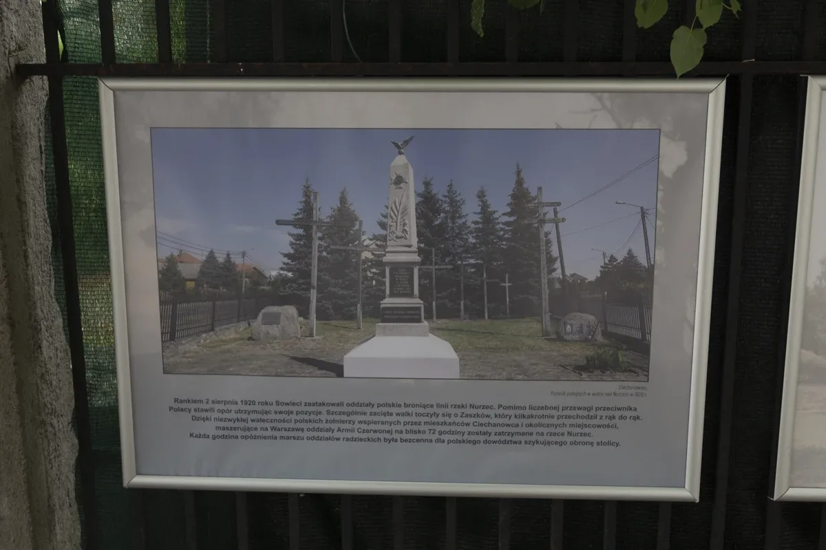 Wystawa plenerowa "Rok 1920 na Ziemi Ostrowskiej" (zdjęcia)