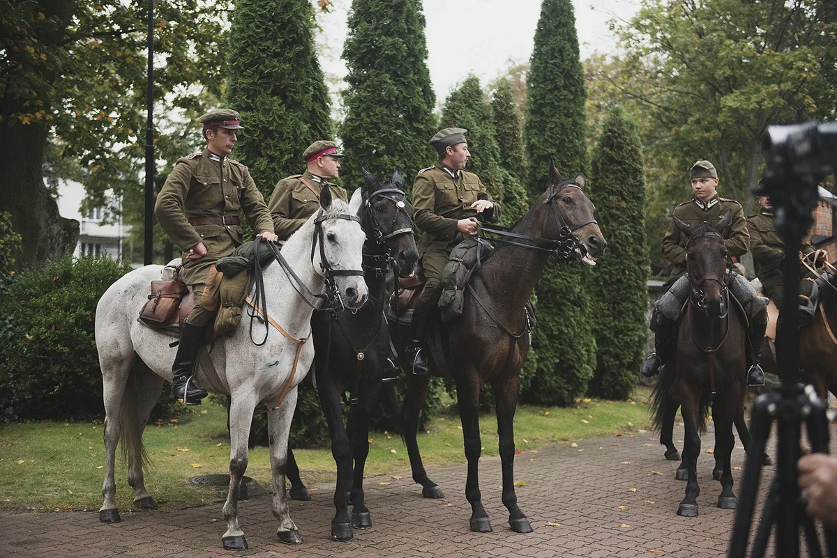Ceremonia odsłonięcia tablicy upamiętniającej współpracę polsko-węgierską (zdjęcia) 