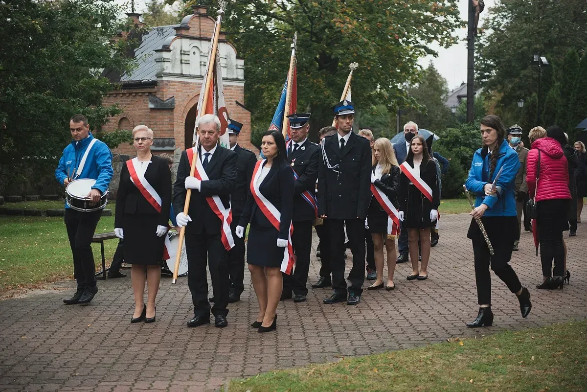 Ceremonia odsłonięcia tablicy upamiętniającej współpracę polsko-węgierską (zdjęcia) 