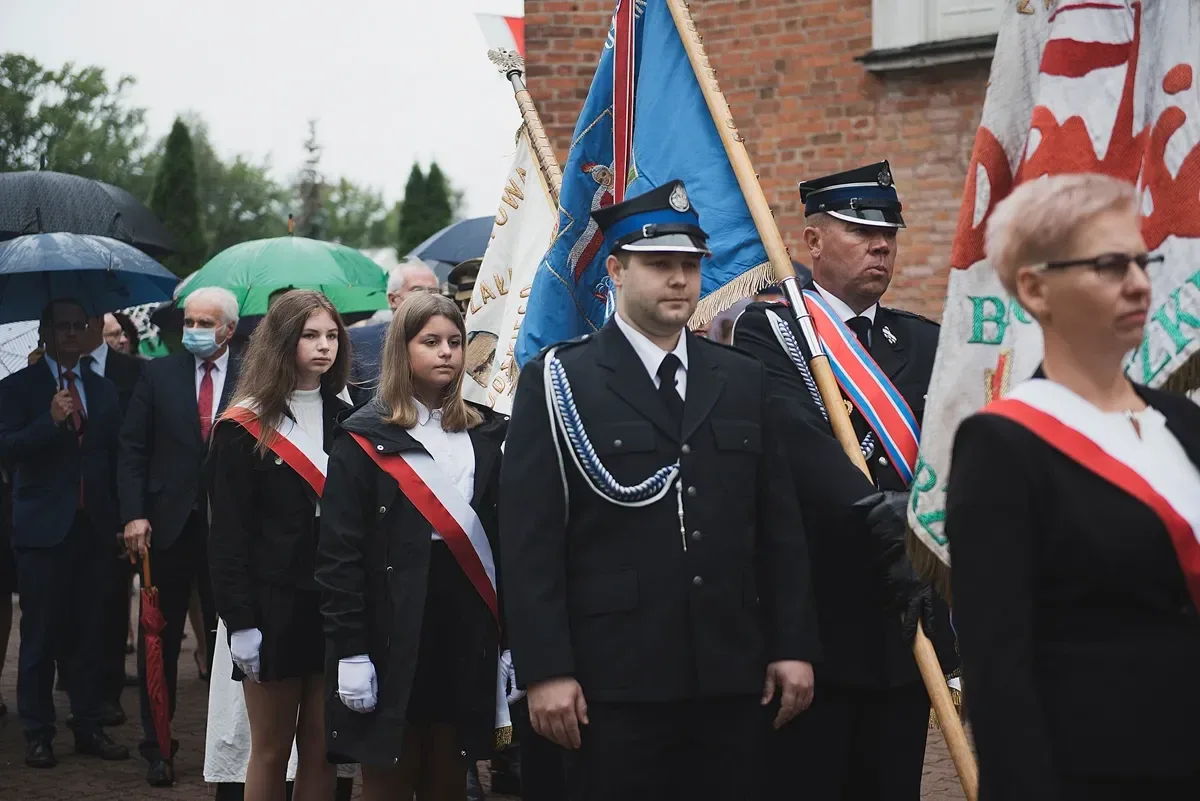 Ceremonia odsłonięcia tablicy upamiętniającej współpracę polsko-węgierską (zdjęcia) 