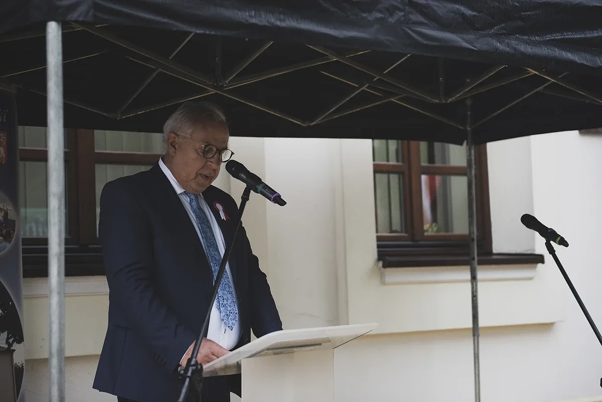 Ceremonia odsłonięcia tablicy upamiętniającej współpracę polsko-węgierską (zdjęcia) 
