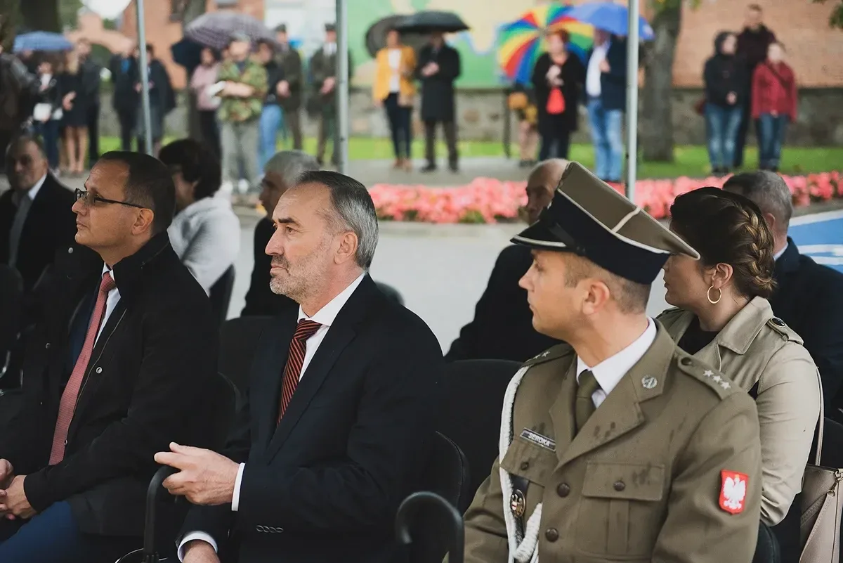 Ceremonia odsłonięcia tablicy upamiętniającej współpracę polsko-węgierską (zdjęcia) 