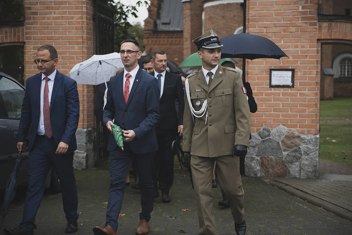 Ceremonia odsłonięcia tablicy upamiętniającej współpracę polsko-węgierską (zdjęcia) 