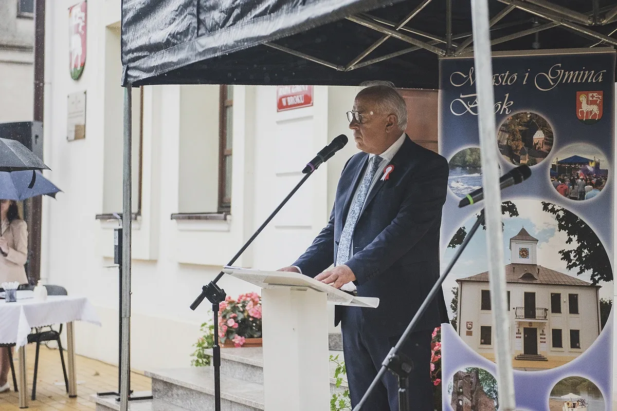Ceremonia odsłonięcia tablicy upamiętniającej współpracę polsko-węgierską (zdjęcia) 