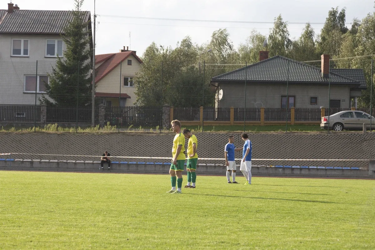 Karuzela i grad bramek w pucharowym spotkaniu KS Ostrovii (zdjęcia)