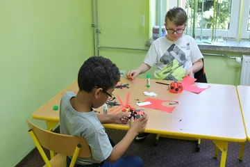 Biblioteka w Broku - wakacyjne zajęcia dla dzieci (zdjęcia)