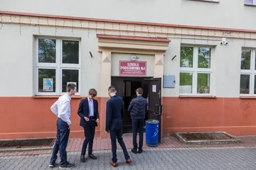 Ósmoklasiści dziś mierzą się z matematyką (zdjęcia)