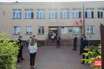 Ostrowscy maturzyści przystąpili do egzaminu dojrzałości (zdjęcia)