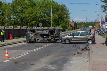 Tragiczny wypadek na Lubiejewskiej, dwie osoby nie żyją, trzy trafiły do szpitala. Sprawca wypadku uciekł z miejsca zdarzenia