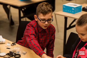 Zajęcia z robotyki w MDK (zdjęcia)