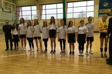 Uczennice "dwójki" mistrzyniami powiatu w koszykówce (zdjęcia)