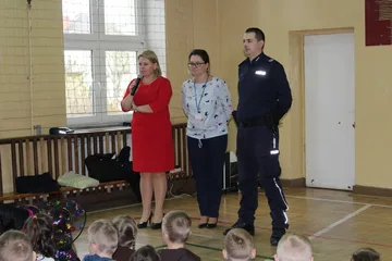 Bezpieczna droga do szkoły. Pouczający wykład w "jedynce" (zdjęcia)