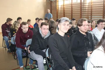 Święto niepodległości w małkińskim Staszicu (zdjęcia)