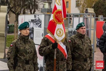 Otwarcie wystawy pt. "Powstała by żyć" (zdjęcia)