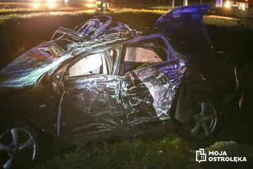 Kierowca osobowego audi zmarł w szpitalu (zdjęcia z wypadku)
