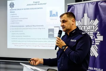 Debata społeczna z policjantami (zdjęcia)