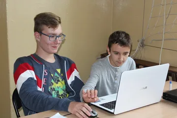 Dzień Edukacji Narodowej w ostrowskiej "jedynce" (zdjęcia)