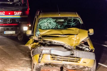 Zderzenie citroena z ciągnikiem w Stoku (zdjęcia)