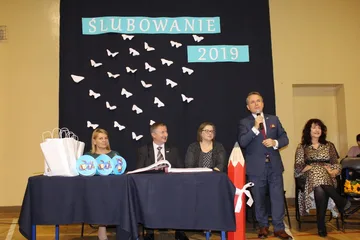 Ślubowanie pierwszoklasistów w "jedynce" (zdjęcia)