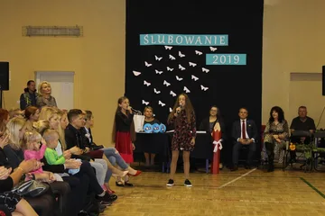 Ślubowanie pierwszoklasistów w "jedynce" (zdjęcia)