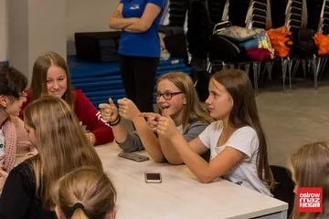 Noc eksperymentów z biblioteką za nami (zdjęcia)