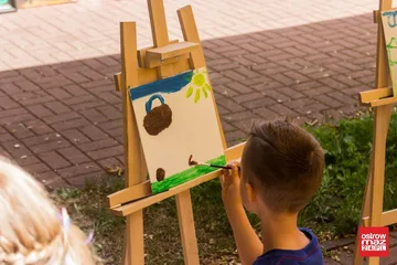 Warsztaty malarskie z Arturem Sobotką (zdjęcia)