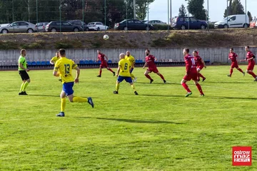 Piłkarski hit w Wąsewie dla Narwi (zdjęcia, wideo)