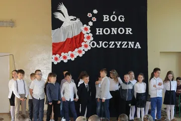 Rocznica uchwalenia Konstytucji 3 Maja w "jedynce" (zdjęcia)