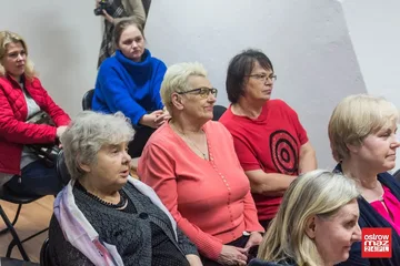 "Bardzo lubię pisać". Spotkanie autorskie z Joanną Jax (zdjęcia, wideo)