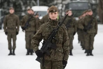 24 żołnierki w Komorowie. Kobiety w wojskach obrony terytorialnej (zdjęcia)