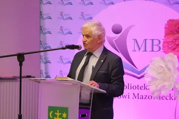 Nie tylko książki, ale też ludzie... XVII Powiatowy Dzień Bibliotekarza i Bibliotek (zdjęcia, wideo)