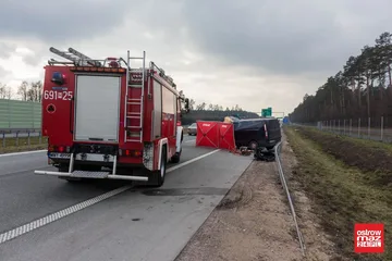 Nie żyje 40-letni mieszkaniec powiatu ostrowskiego. Szczegóły wypadku na S8 (zdjęcia)
